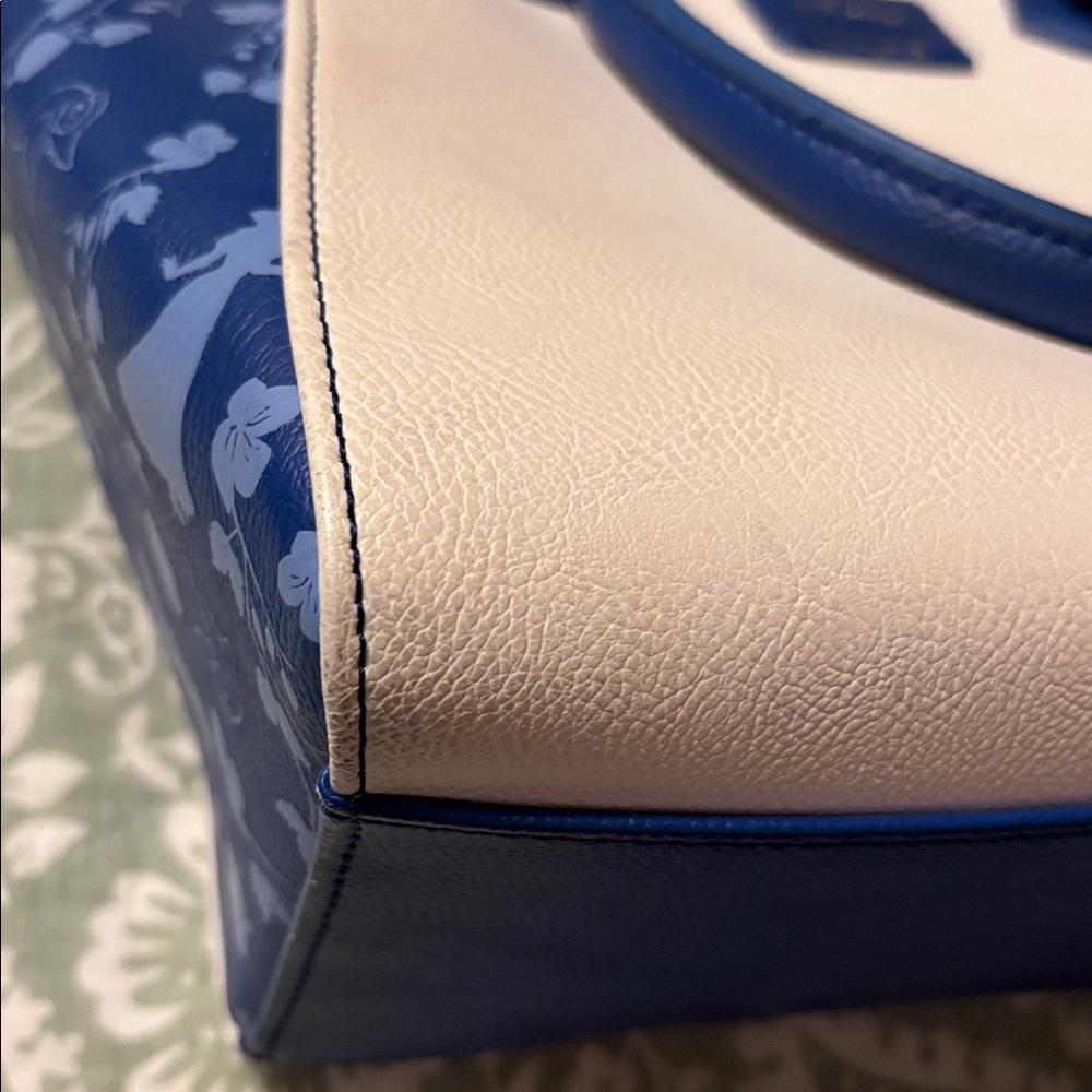 Loungefly Disney Snow White Satchel Bag - Picture 12 of 12